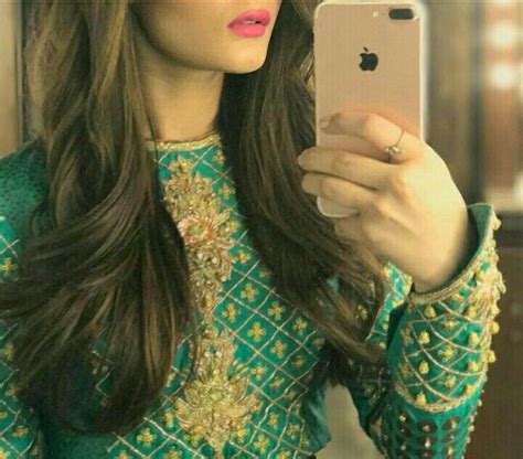 girls dp with iphone